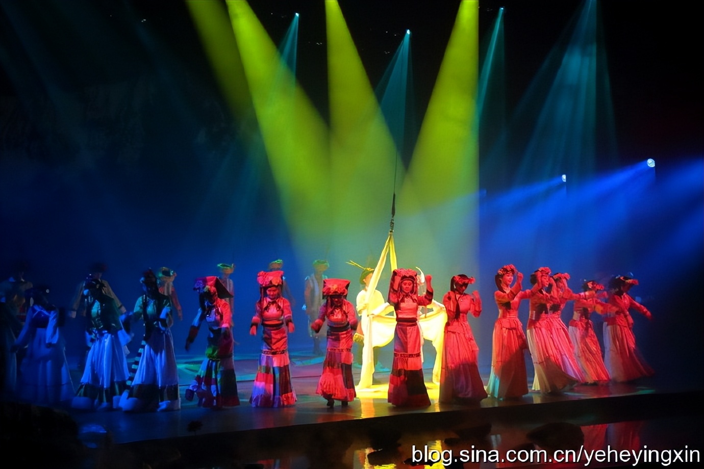 丽江丽水金沙表演好看吗,丽水金沙民族歌舞表演