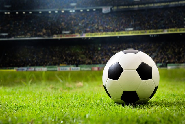 河南足球俱乐部度过危机了吗,河南建业和上海申花打法分析