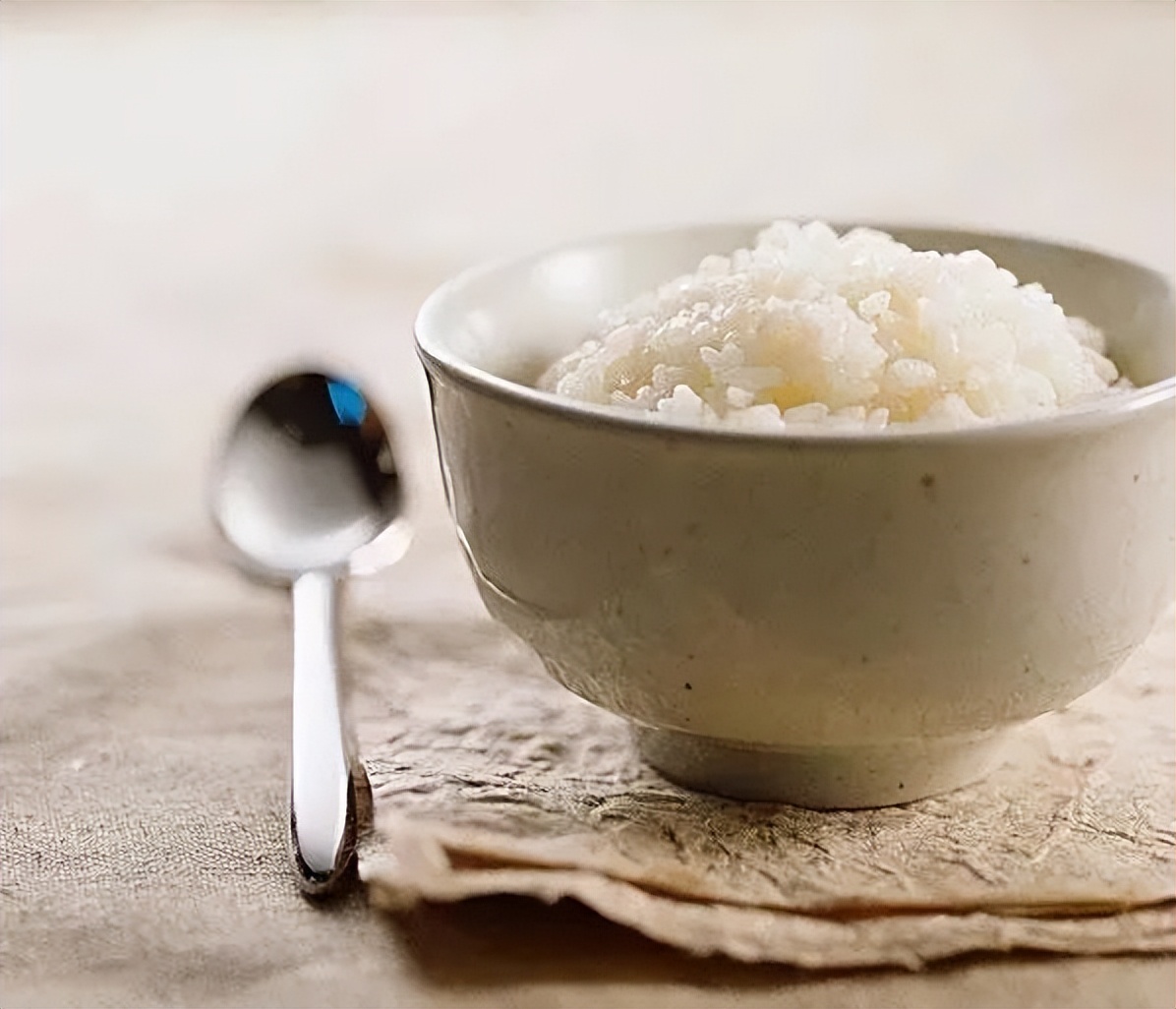 100斤大米怎样保存不发霉不生虫,大米发霉怎样防治