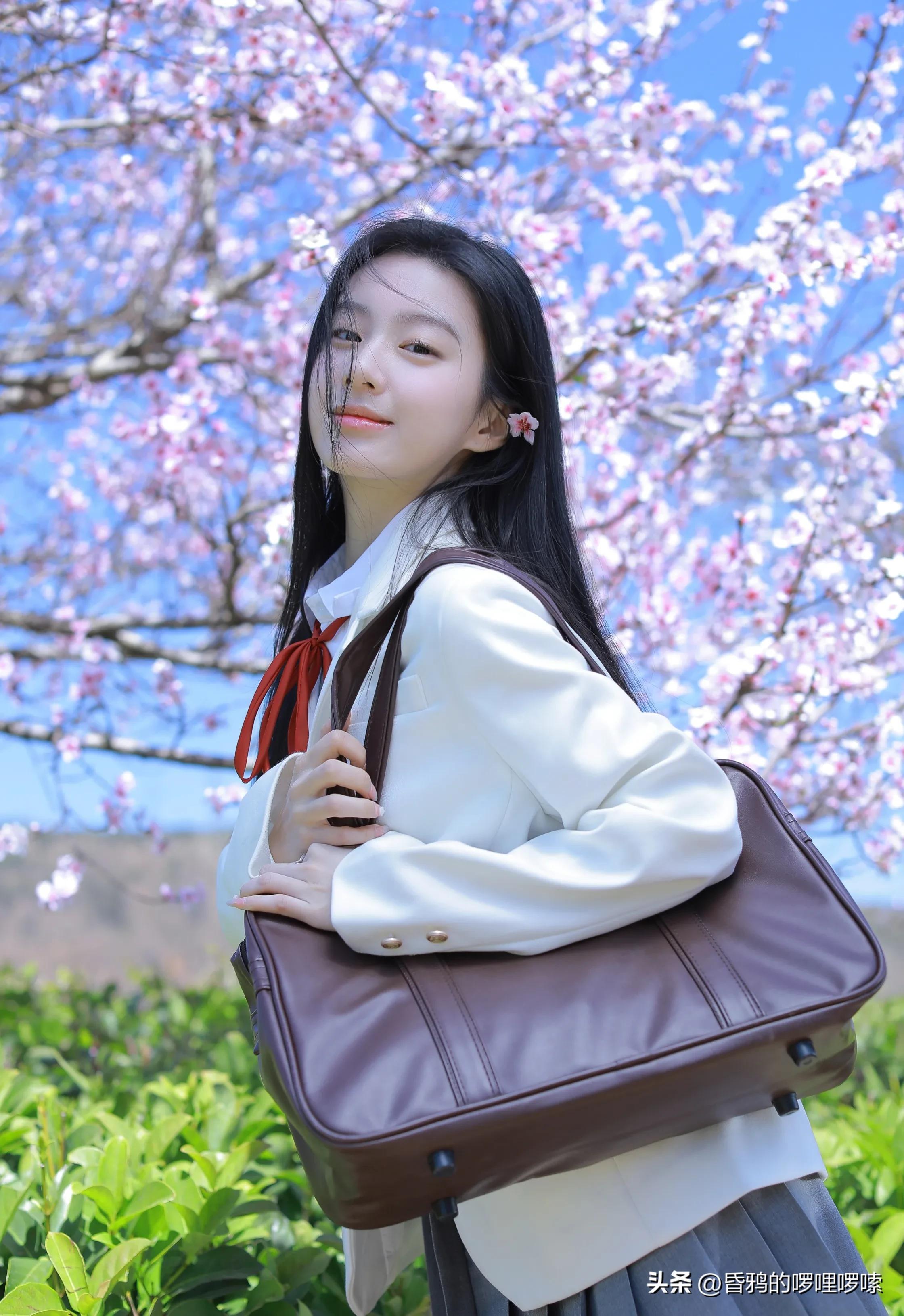 什么是又纯又欲?看看包上恩就知道了