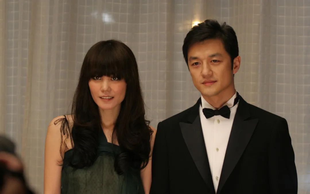 52岁的王菲怎么和谢霆锋相处,40多岁的王菲和谢霆锋