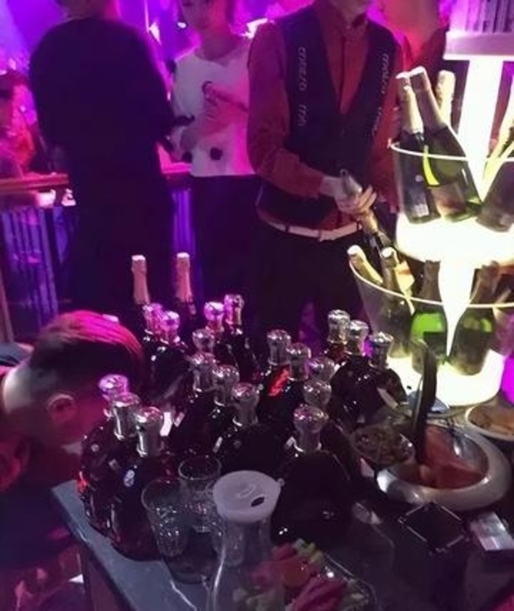 酒吧真实的生活写照,酒吧夜店的生活方式