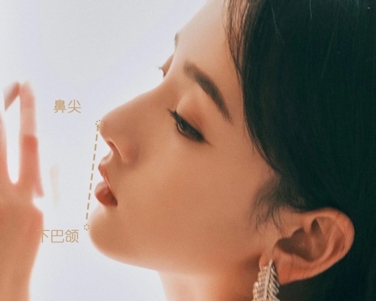 下巴短和后缩怎么变美,下巴后缩怎么矫正嘴尖