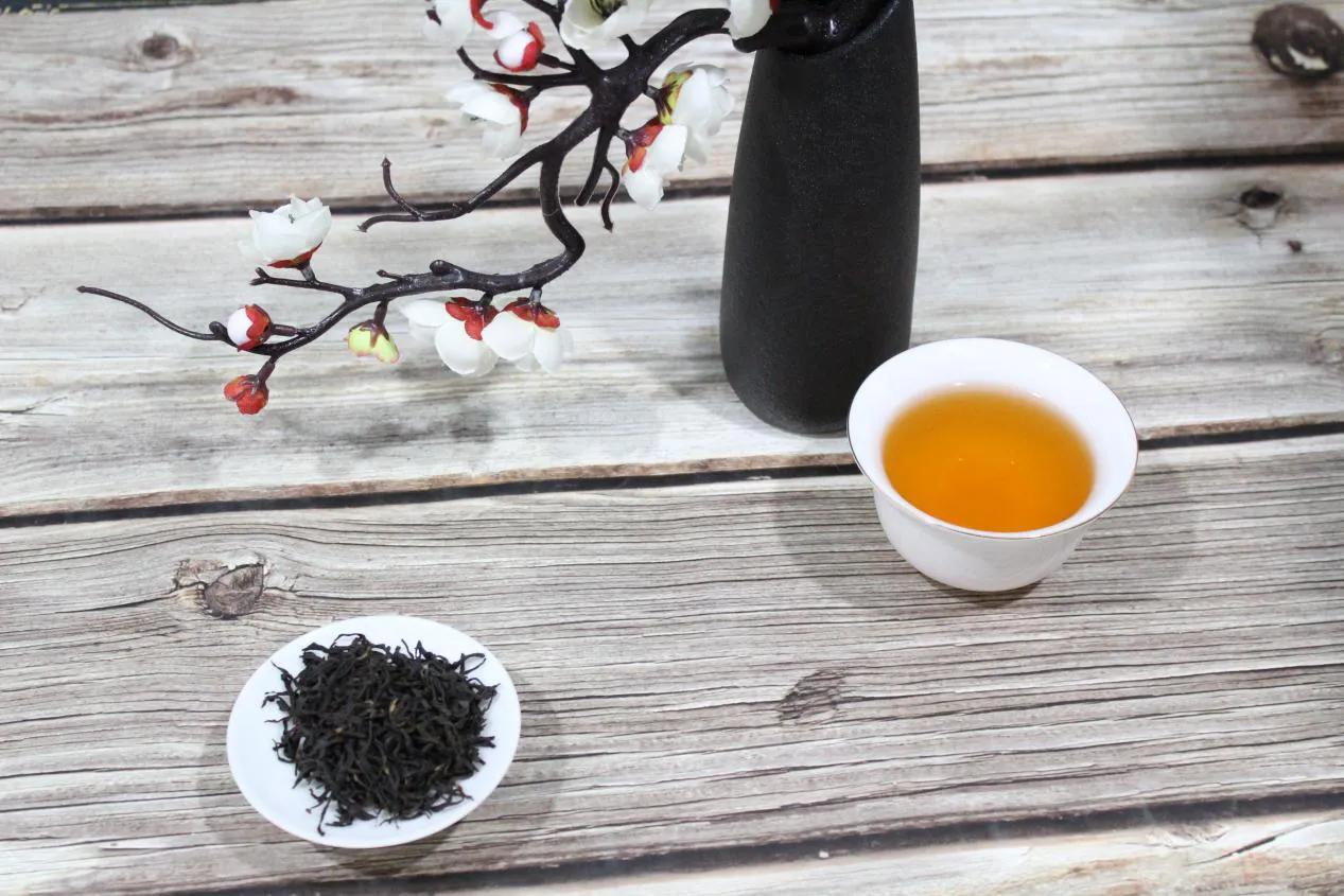 夏季喝哪种养生养颜茶最合适,夏天想瘦得更快这几款茶推荐给你