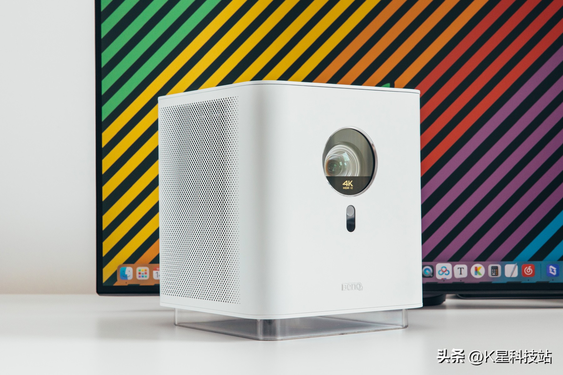 我的桌面我做主，一套平淡无奇白色系生产力+重度娱乐桌面分享