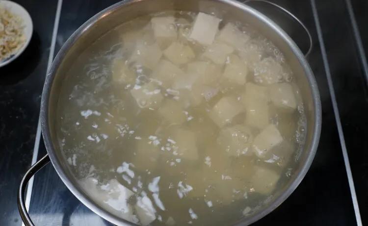 老年人别太节俭多补充这几种食物,建议中老年别太节俭多吃这五种菜