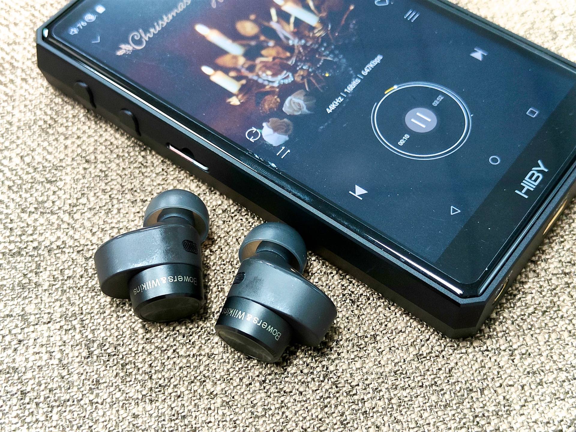 HiFi真无线耳机大乱斗！拜雅、舒尔、声阔、BW参战