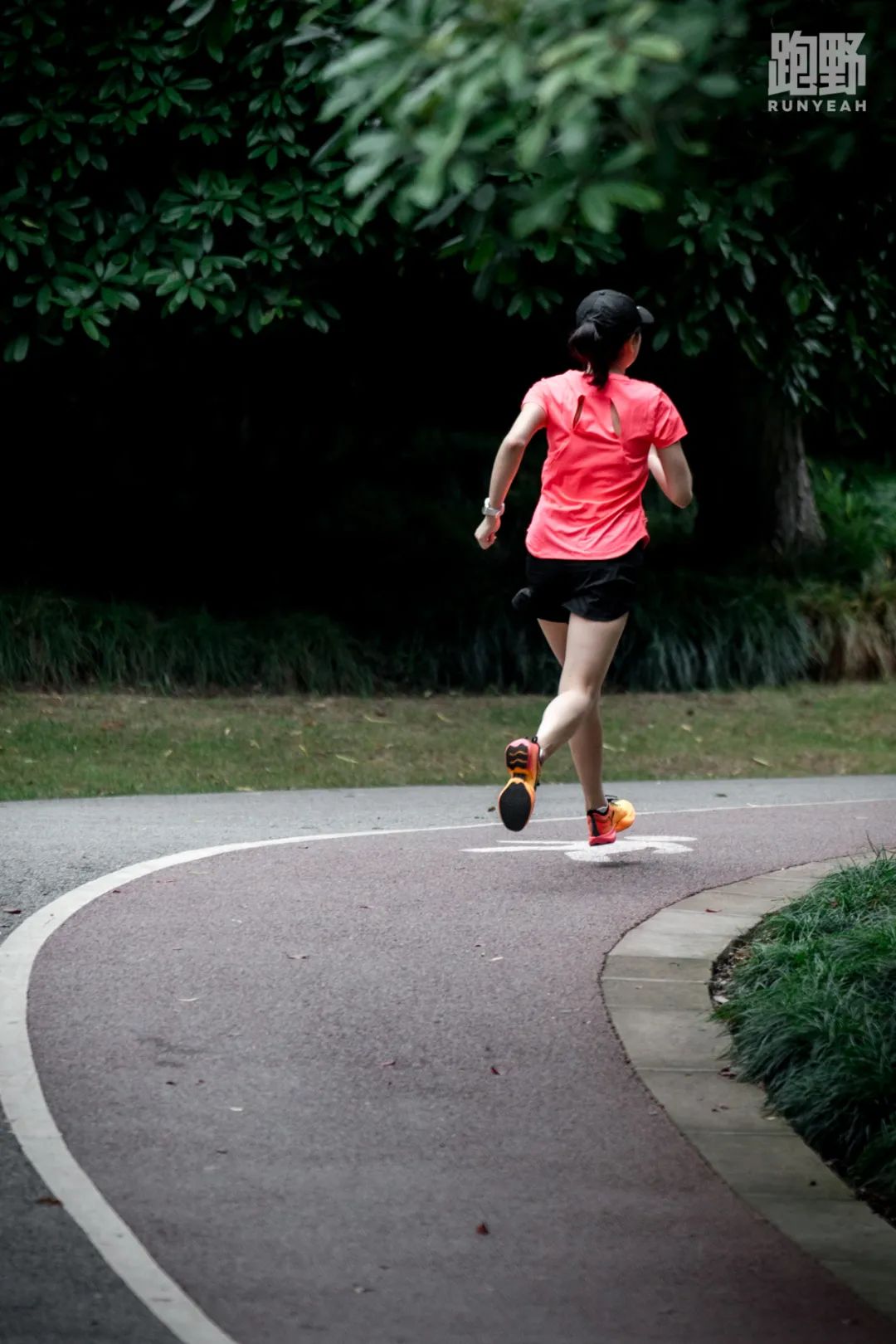 马拉松装备已备齐备战中,马拉松装备跑鞋