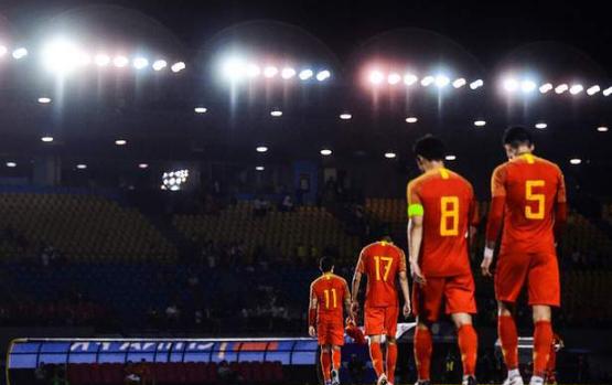 中国男足对阵泰国男足范志毅评价,中国男足有救了