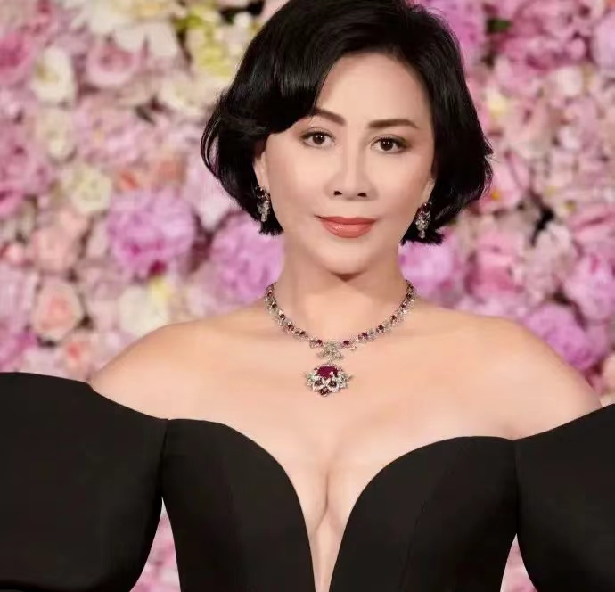 当年轰动一时的刘嘉玲,刘嘉玲回应自己30年前被绑