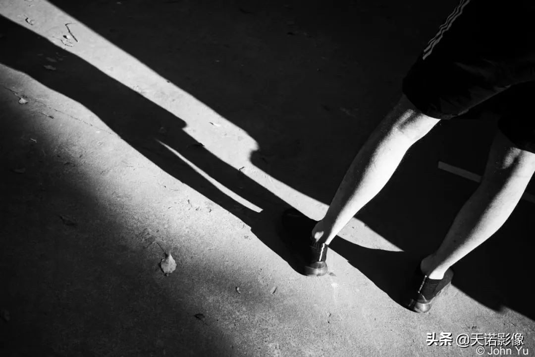 理光GRIIIX相机，可装进口袋的高画质扫街神器