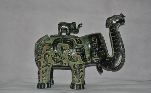 周原出土青铜器10册重20公斤,周原遗址出土青铜器铭文写了什么