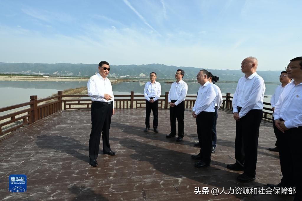 习*平近**：着眼全国大局发挥自身优势明确主攻方向奋力谱写中国式现代化建设的陕西篇章