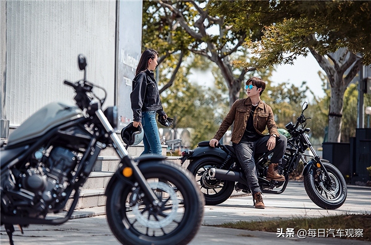 本田小金翼st1300豪华巡航摩托,本田lead125摩托在大贸能买到吗