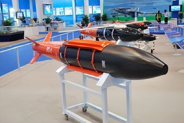 对等报复！法国大炮消灭80门俄军重炮，俄军反击令乌克兰损失惨重