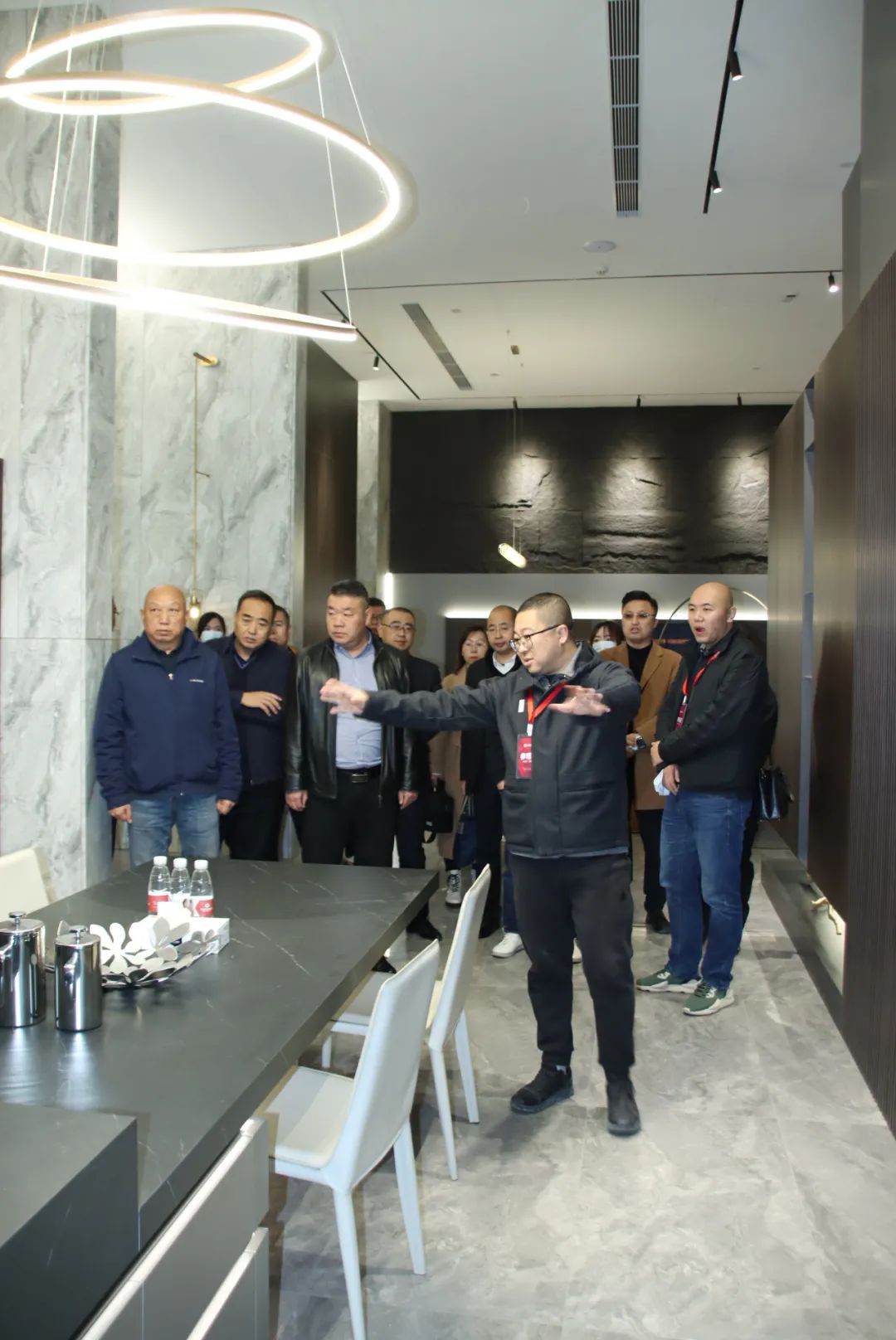 灞辫タ濂囩編姗辨煖,灞辫タ濂囩編鍘ㄦ煖绉戞妧鏈夐檺鍏徃