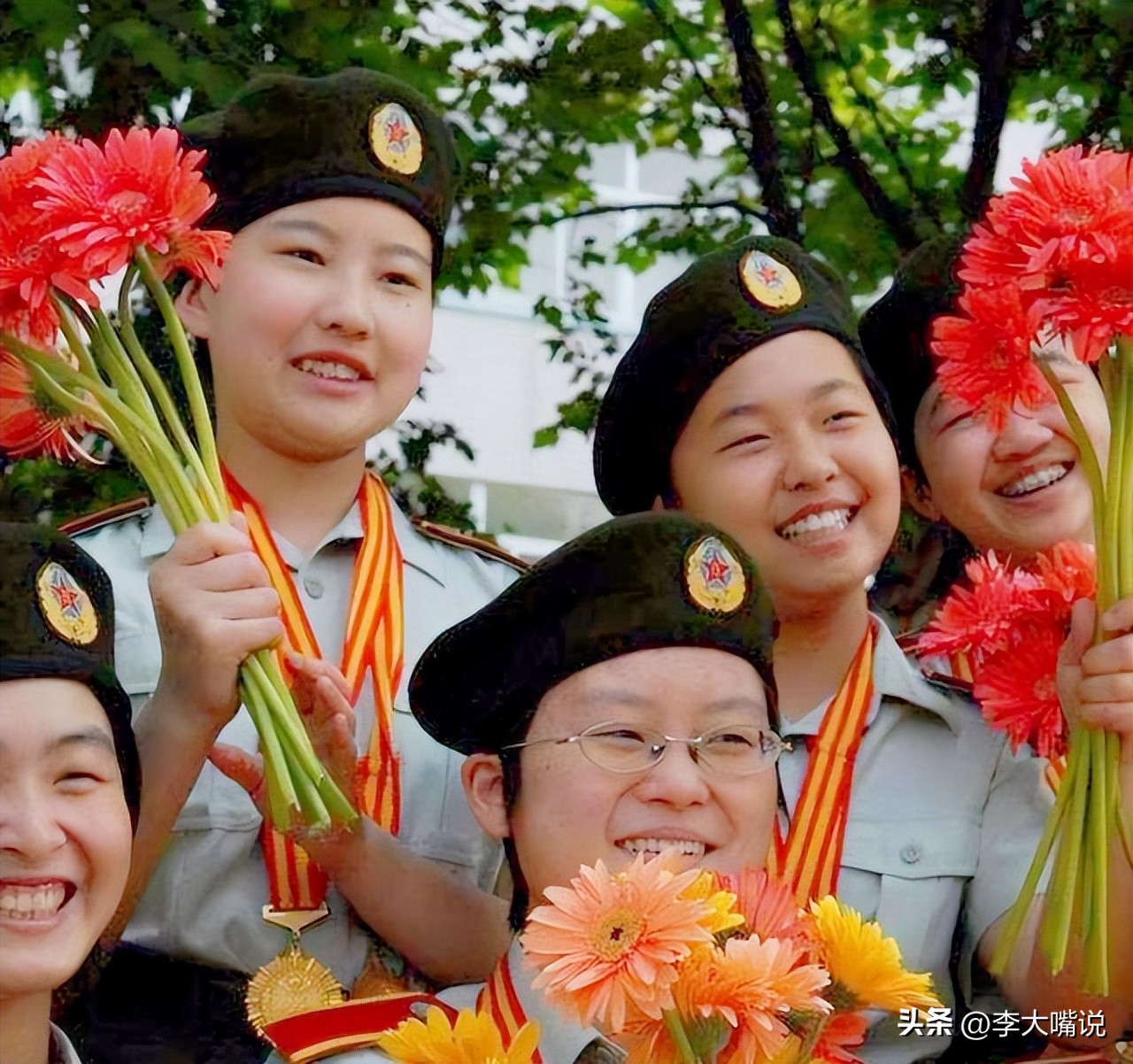 内蒙古六岁天才女孩特招入伍,内蒙6岁女孩入伍