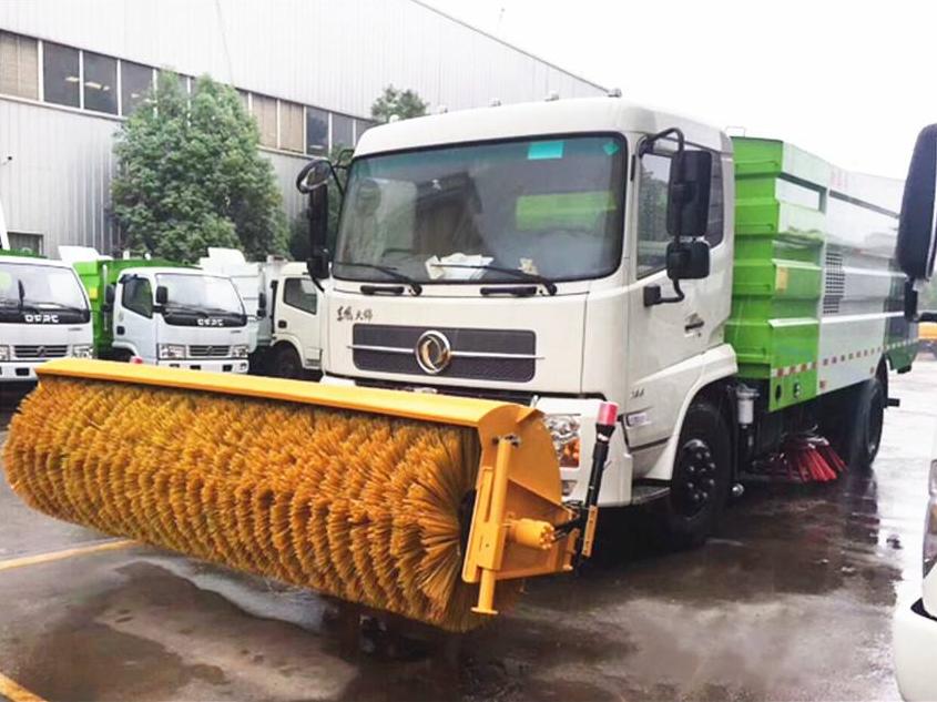 东风天锦扫地吸尘车价格,东风天锦道路清扫车报价大全