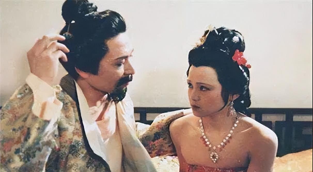 红楼梦里为什么把偷奸叫扒灰？