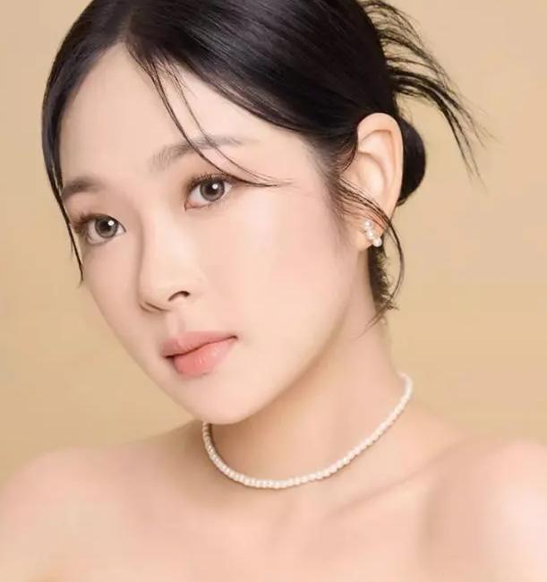 韩国眼影盘pink,韩国blingglow液体眼影