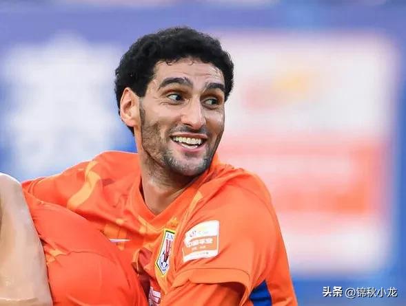 球员做对比吸引读者,不同球员的表现呈现出鲜明的对比