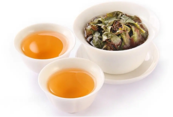 为什么冬天喝红茶夏天喝绿茶,红茶和绿茶冬天哪个适合