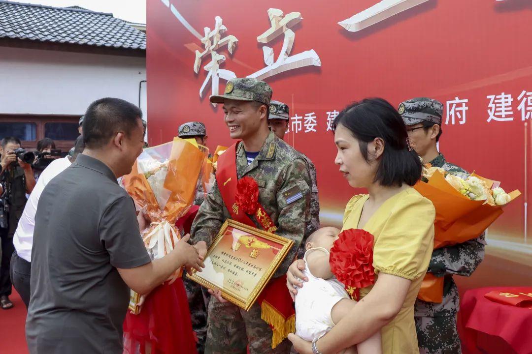 一等功二等功三等功奖励多少钱,一等功有没有金钱补助