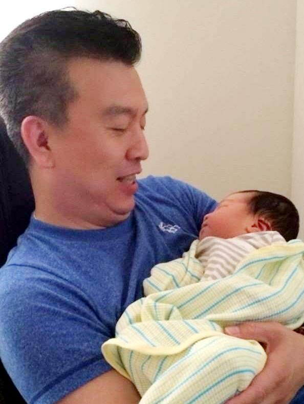 央视名嘴张泽群母亲瘫痪,张泽群母亲去世