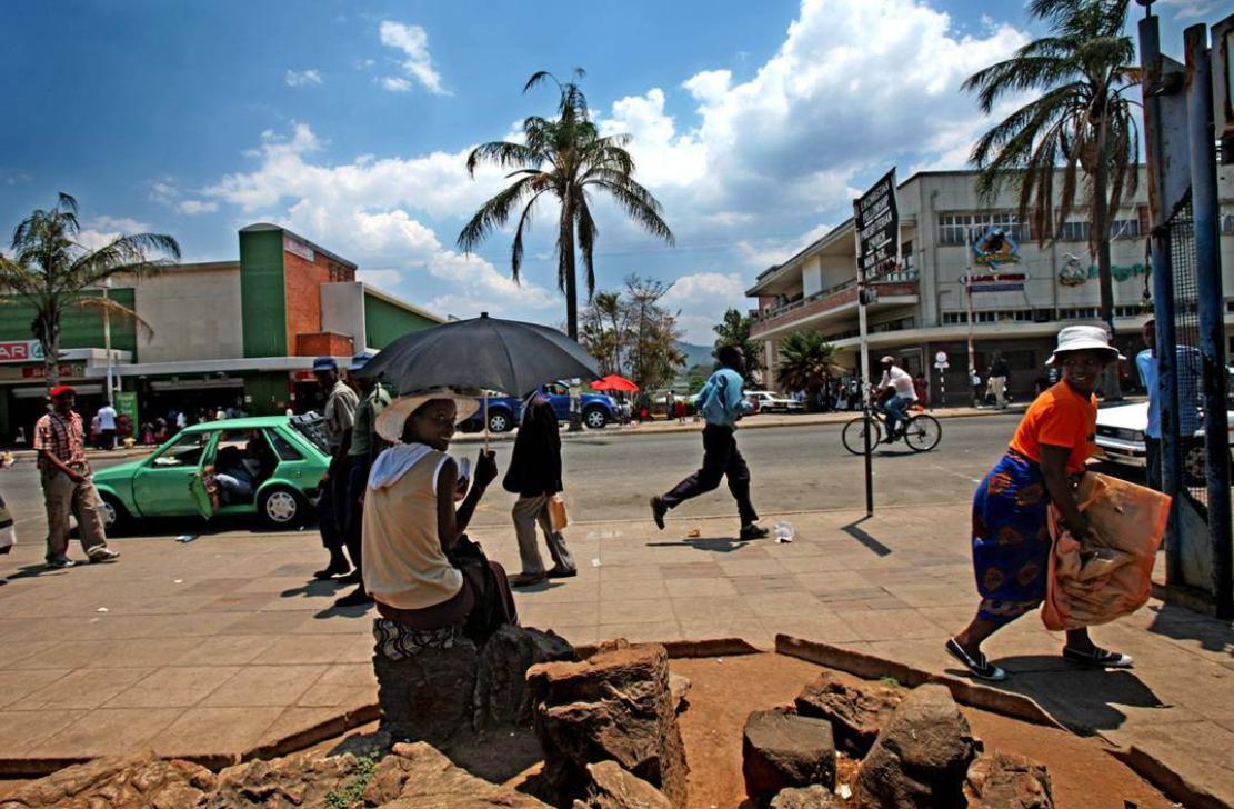 津巴布韦是不是最有钱的国家,曾经很富现在穷困潦倒的国家