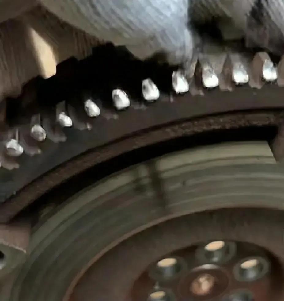 汽车起动机常见故障及解决方法,汽车起动机顶齿怎么处理