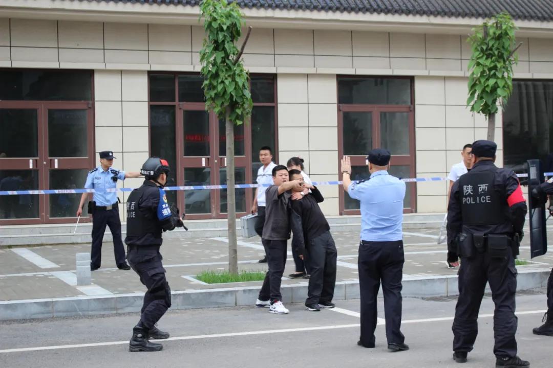 富县公安严打,富县2022年全县公安工作会议