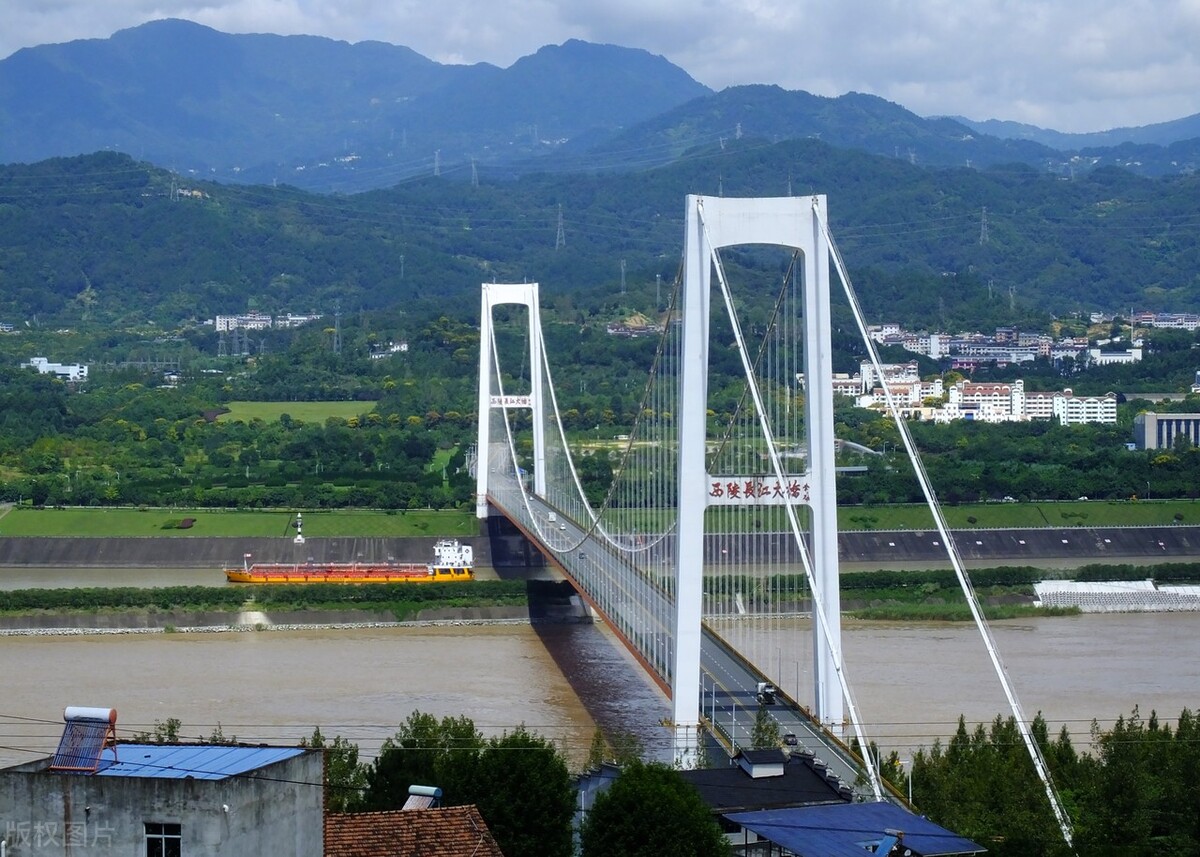 中国跨海跨江跨河桥梁世界第一,中国建的高难度桥梁