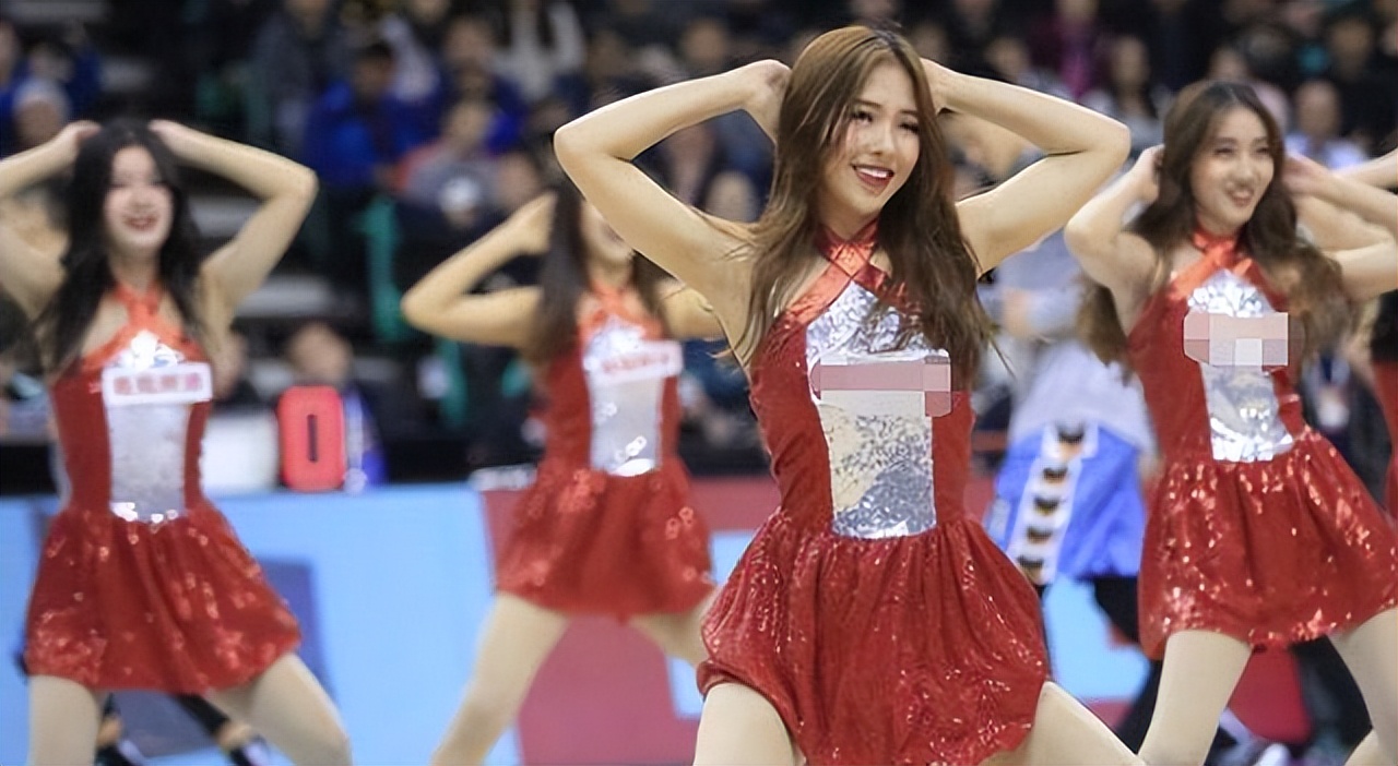 宋小粤和黄逸辉,cba啦啦队黄逸辉vs宋小粤