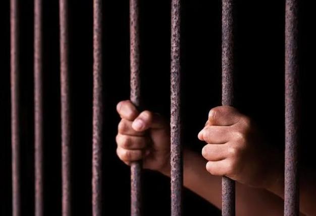 10年前父亲被人打死后续,目睹父亲被杀二十年后亲自报仇