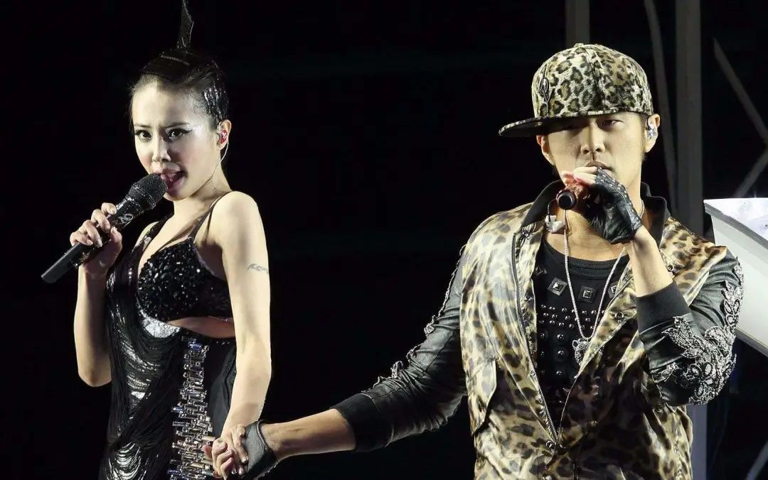 蔡依林vs萧亚轩投票pk,萧亚轩蔡依林演唱会互动对比