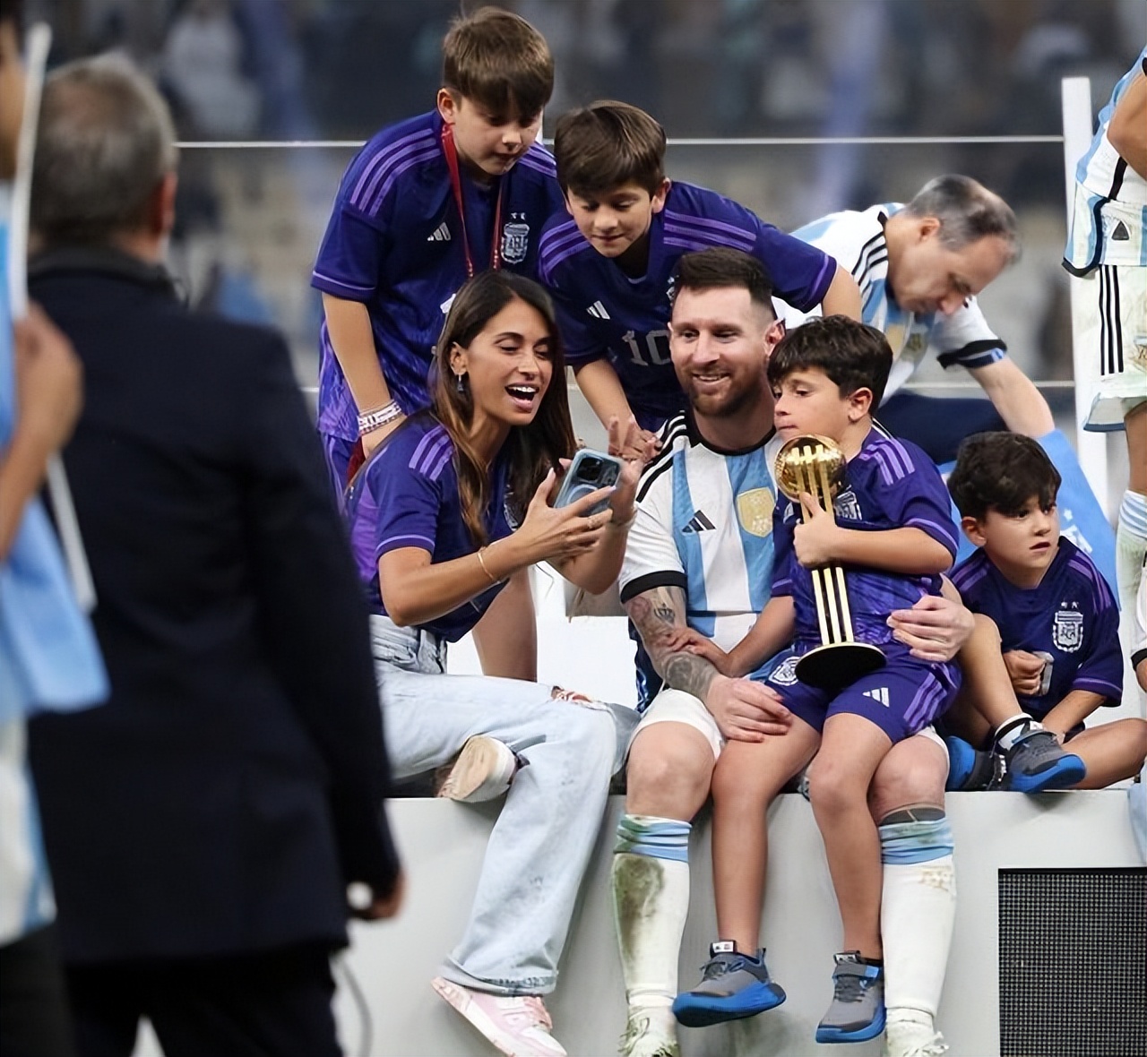 梅西首次袒露自己的心声,梅西阿根廷的故事