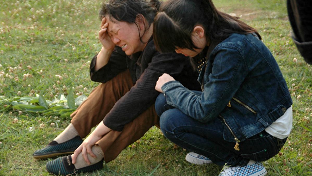 丈夫难以忍受妻子脏乱差,妻子觉得丈夫太窝囊不帮她出头