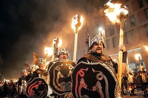 霍格马奈：苏格兰新年庆祝活动和习俗