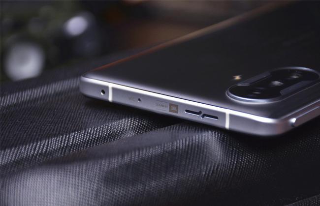 红米K40和K40游戏增强版，为什么贵的还不如便宜的？