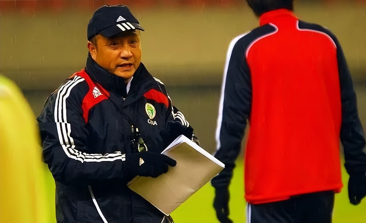 中乙到中超大满贯青岛足球史上最佳功勋教练