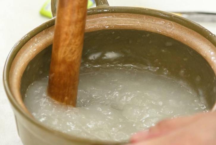 贴对联胶水久了在门上怎么去除,没有胶带和胶水怎样往墙上贴对联