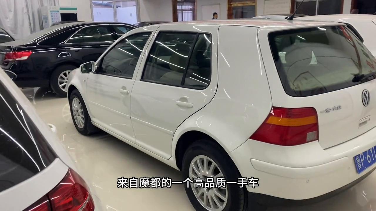 2010年大众高尔夫1.4T手动挡,2011年大众高尔夫1.4t自动挡100公里