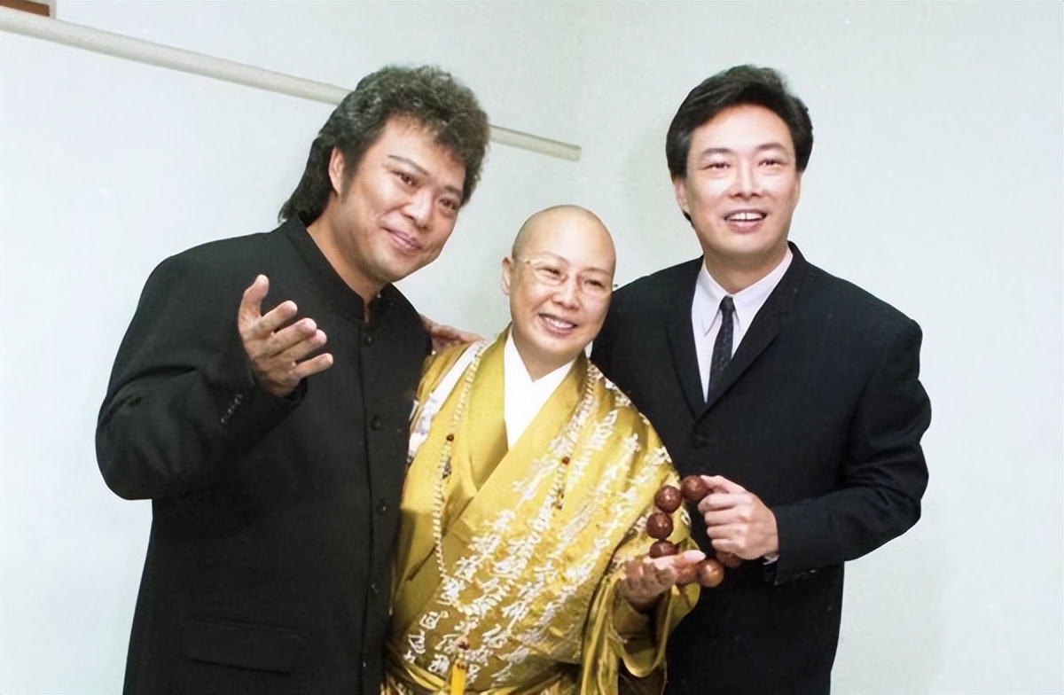 *星艳**出家当尼姑，称看小电影不如自己演，犀利点评林志玲是小黑枣