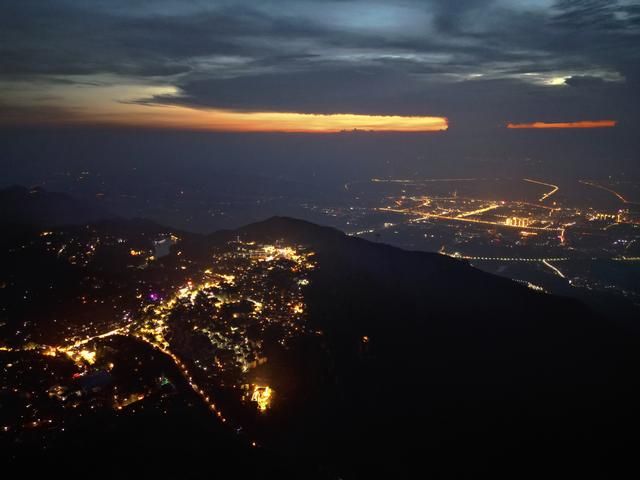 十年前带老妈出游,十年前带娃和十年后带娃