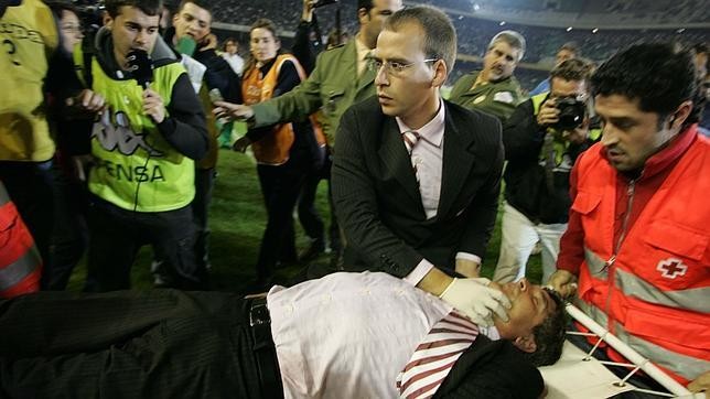 足坛奇葩故事,21：猎鹰鞋是如何诞生的？英格兰球队两夺世界杯