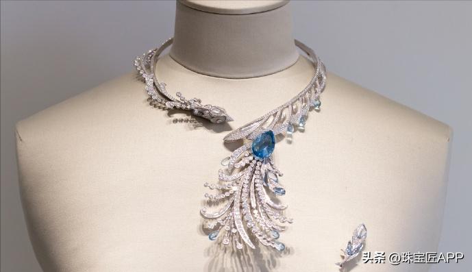 宝诗龙问号项链周冬雨,宝诗龙孔雀问号项链