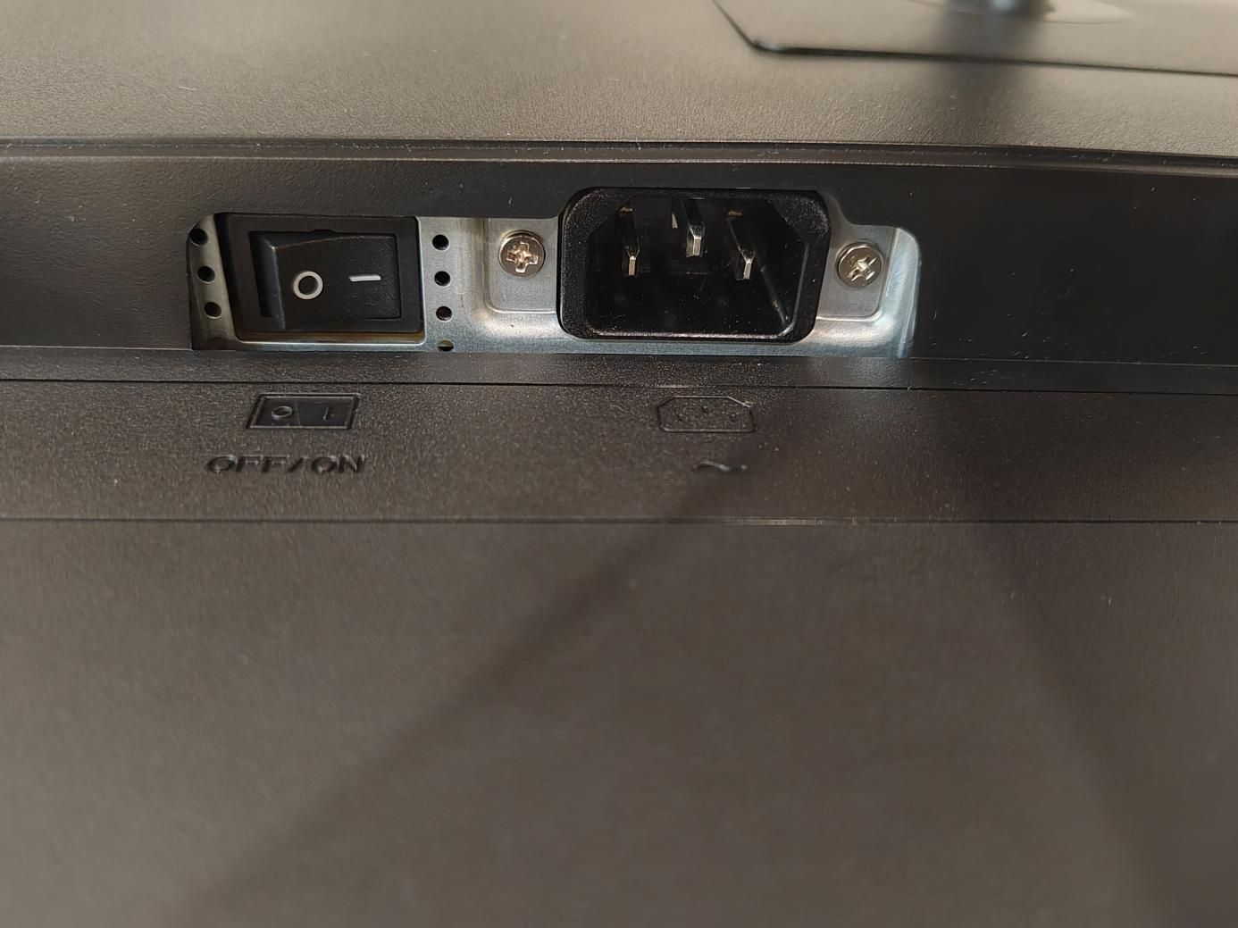 华硕proart27寸4k专业显示器,华硕创艺国度显示器24和27比较