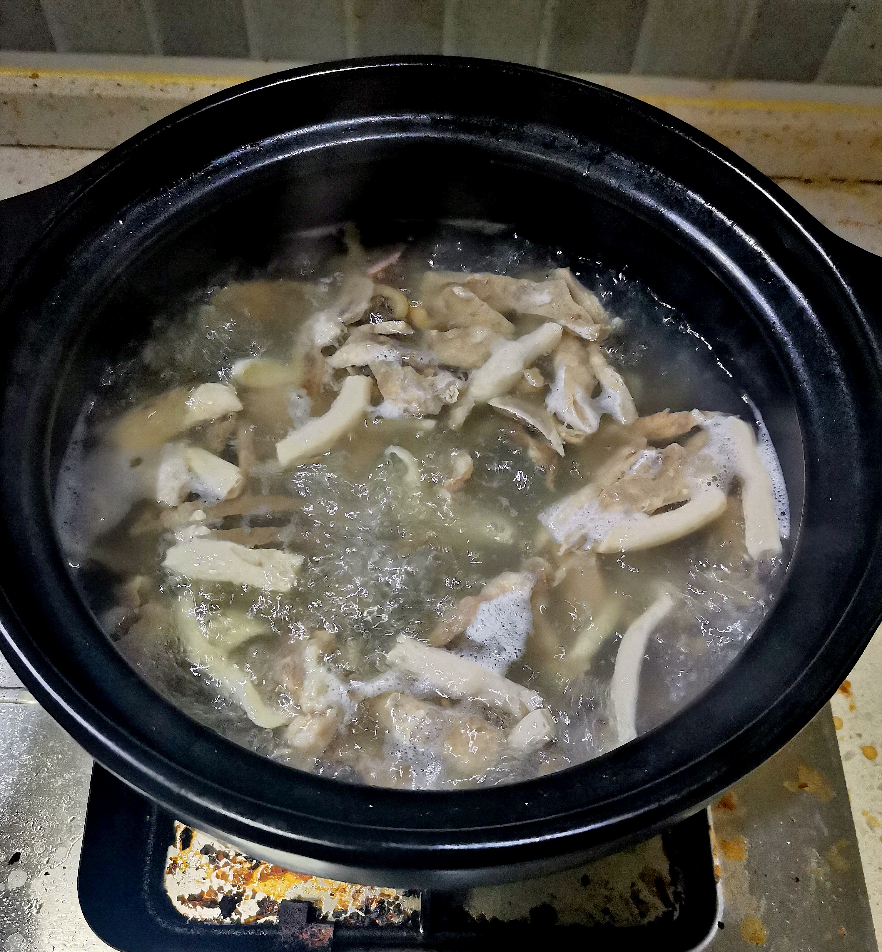 特色羊肉羊杂砂锅,麻辣羊肉羊杂煲