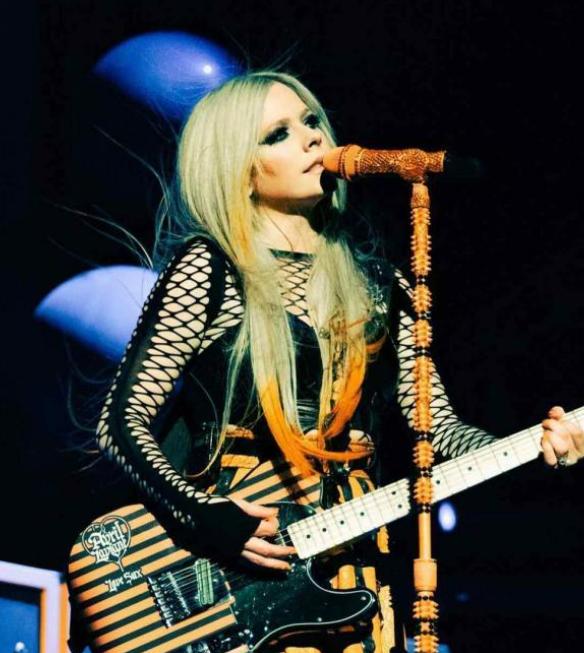 乘风破浪为什么没有艾薇儿,艾薇儿参加乘风破浪的姐姐