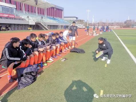 山师附中足球队一级运动员,山师附中获得2022年省体彩杯亚军